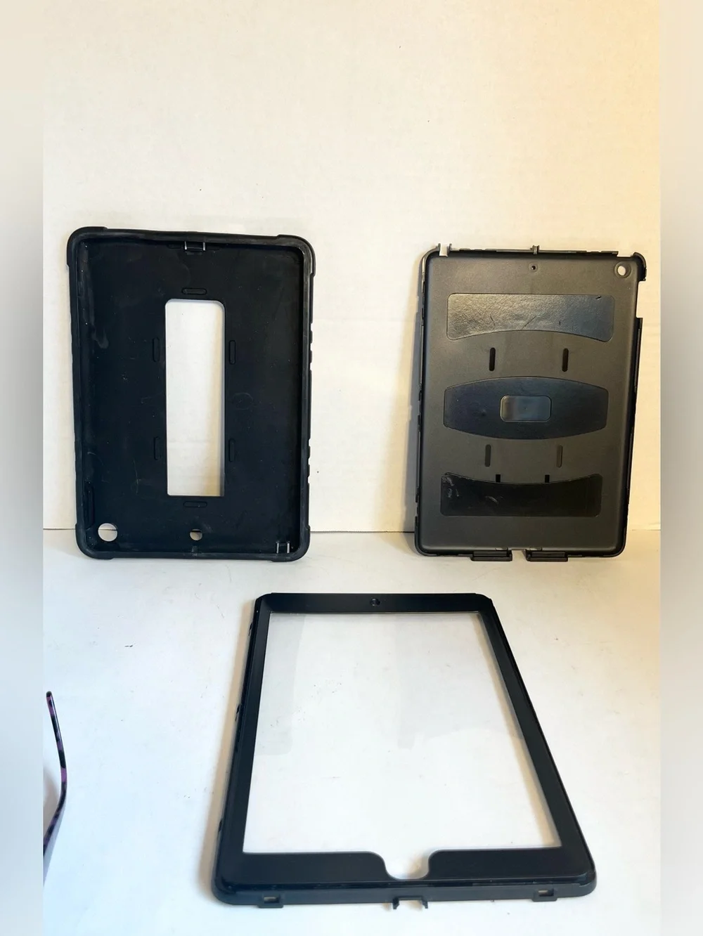 3-Piece Black Tablet/Mini IPAD Case w/Screen Protector & Kickstand (Great Cdtn)